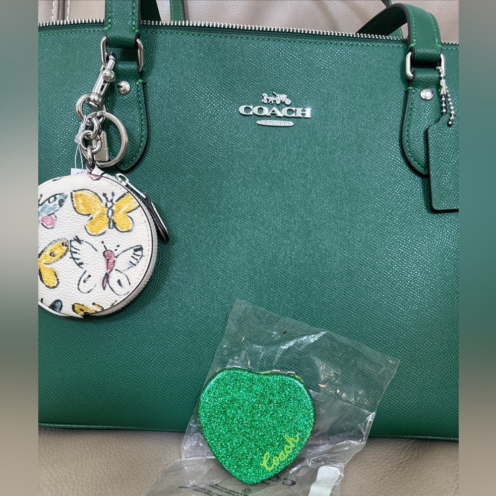 COACH CV402 Gallery Tote Shoulder Bag Crossgrain Leather Green W/Charm New